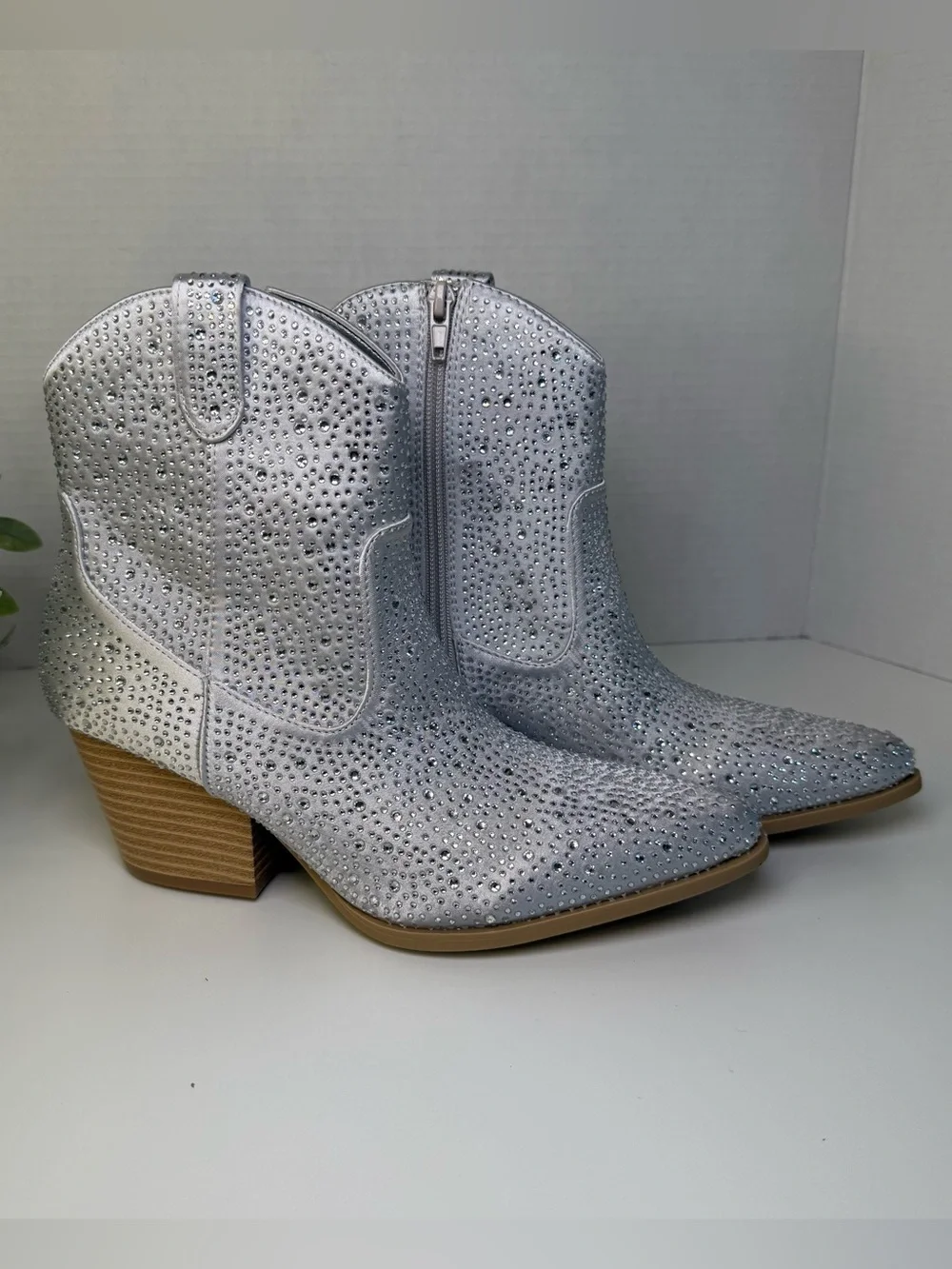 Qupid Silver Sparkle Leslie Rhinestone Western Boots Womens Size 7 Festival Boho